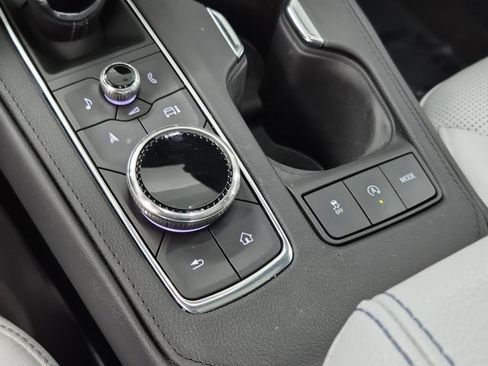 Used 2024 Cadillac XT4 Sport image 32