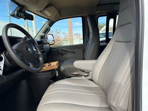 New 2025 Chevrolet Express 2500 Work Van 3D Cargo Van w/ Driver Convenience Package RWD image 21