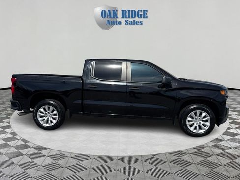 Used 2019 Chevrolet Silverado 1500 Custom w/ Custom Value Package image 4