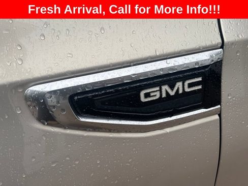 Used 2021 GMC Yukon XL Denali w/ Advanced Technology Package AWD/4WD image 23