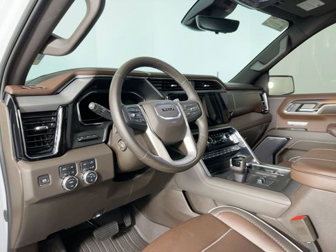 Used 2024 GMC Sierra 1500 Denali w/ Denali Reserve Package image 3