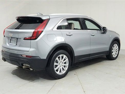 Certified 2023 Cadillac XT4 Luxury w/ Cold Weather Package image 5