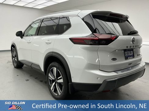Used 2024 Nissan Rogue SL image 6