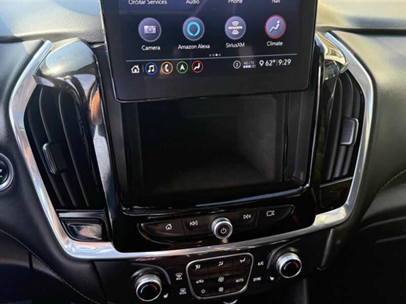 Used 2020 Chevrolet Traverse RS w/ LPO, Floor Liner Package AWD/4WD image 14