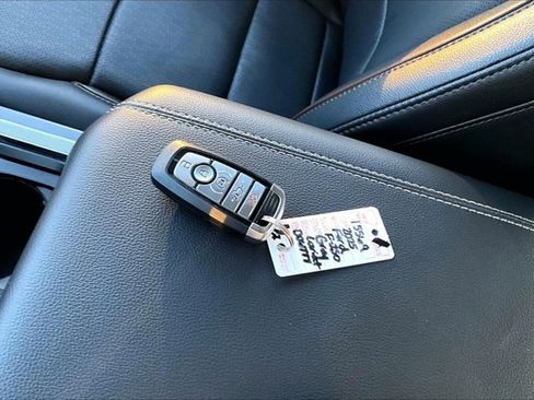 Used 2025 Ford F250 Lariat w/ Chrome Package image 34