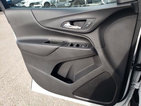 Used 2021 Chevrolet Equinox LT image 18