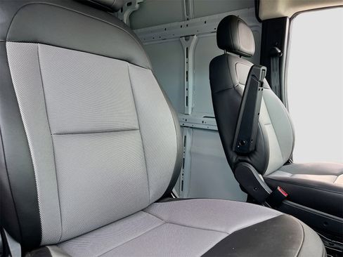 Used 2025 RAM ProMaster 3500 w/ Convenience Group image 23