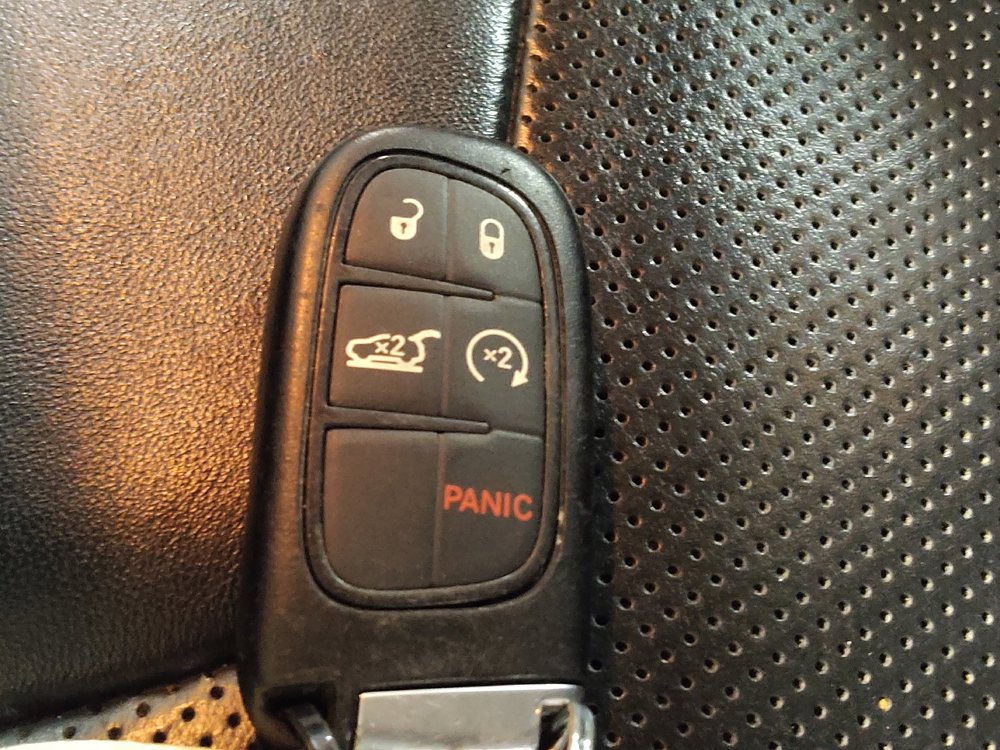 Used 2019 Jeep Cherokee Limited AWD/4WD image 32