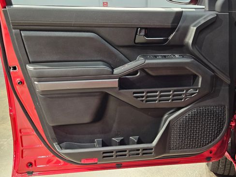 Certified 2025 Toyota Tacoma SR5 image 20