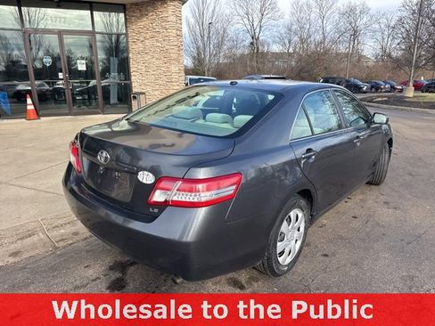 Used 2011 Toyota Camry LE image 4