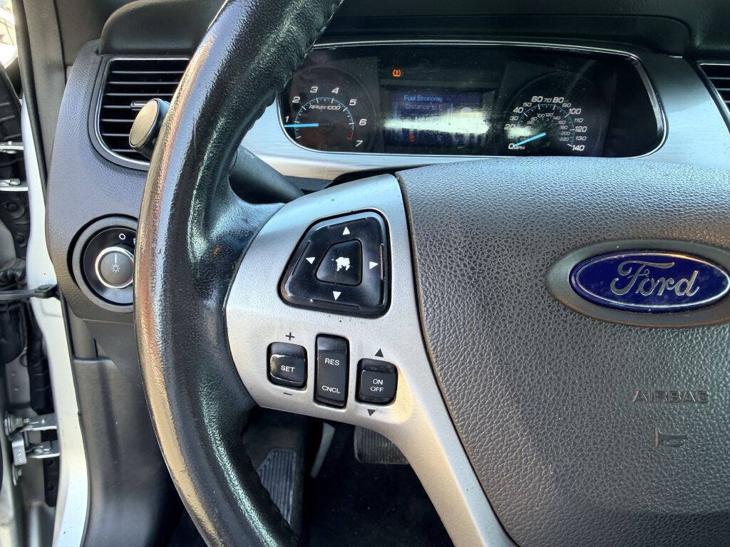 Used 2013 Ford Taurus SEL FWD image 13