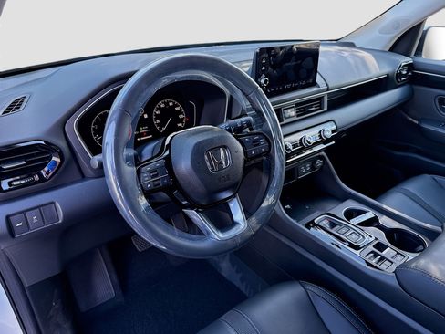 New 2025 Honda Pilot EX-L image 9
