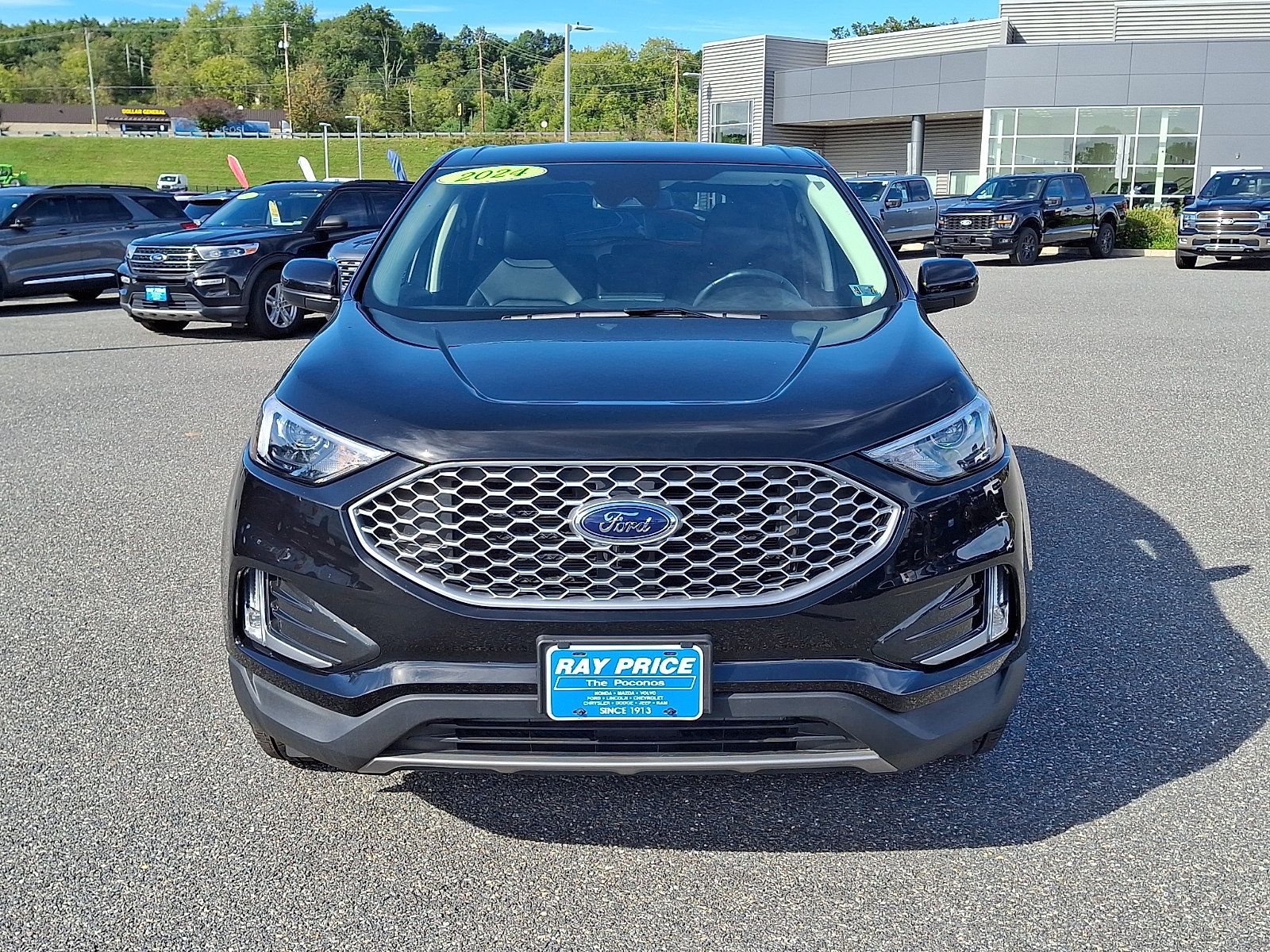 Used 2024 Ford Edge SEL w/ Convenience Package AWD/4WD image 2
