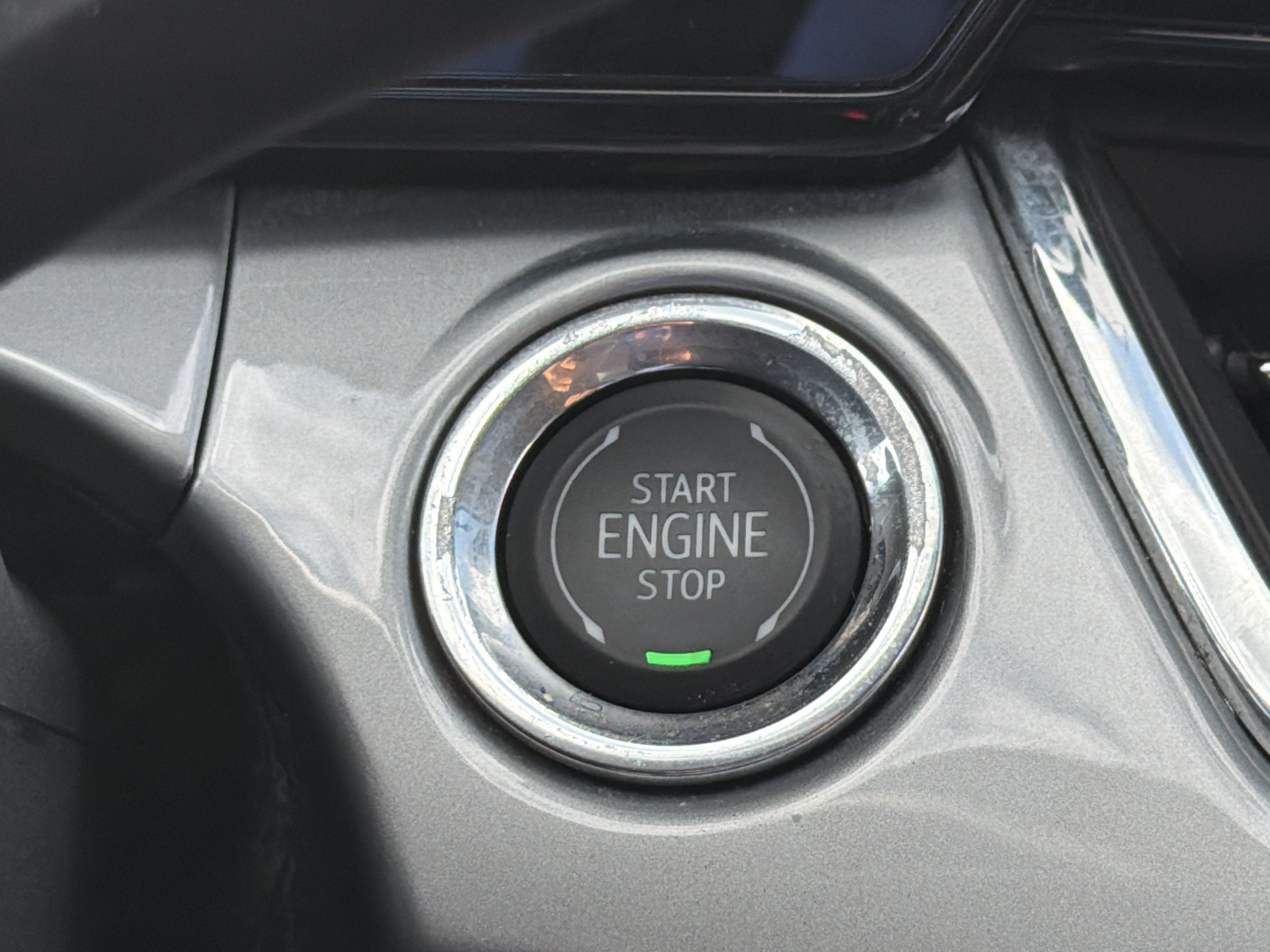 Used 2025 Chevrolet Trax LT w/ Driver Confidence Package FWD image 18