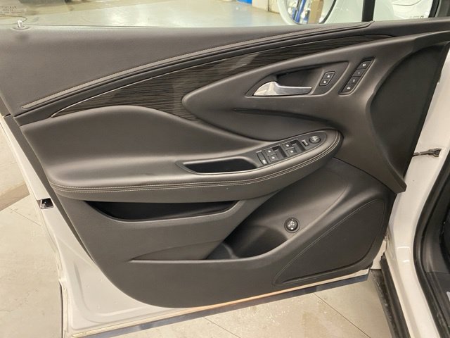 Used 2017 Buick Envision Essence FWD image 24