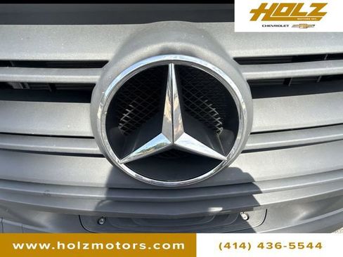 Used 2025 Mercedes-Benz Sprinter 2500 image 27