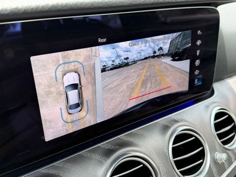 Used 2022 Mercedes-Benz E 350 Sedan image 21