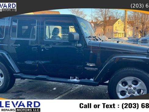 Used 2015 Jeep Wrangler Unlimited Sahara w/ Connectivity Group image 3