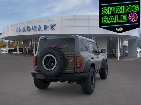 New 2025 Ford Bronco Badlands image 9