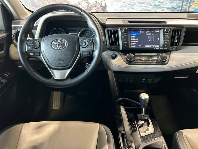 Used 2016 Toyota RAV4 Limited AWD/4WD image 3