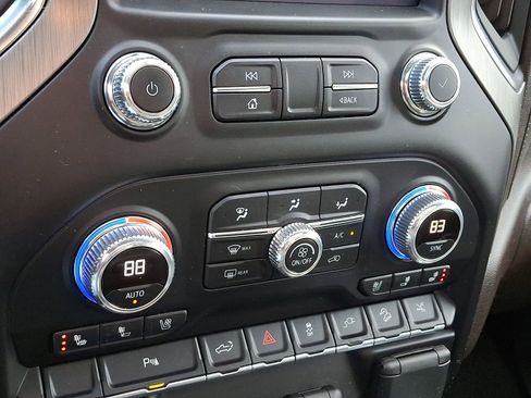 Used 2022 GMC Sierra 1500 Denali w/ Denali Premium Package image 16