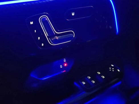 Used 2021 Mercedes-Benz GLA 35 AMG 4MATIC image 40