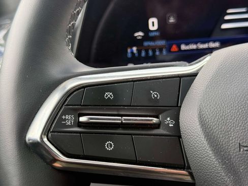 Used 2025 Chevrolet Equinox LT w/ Safety and Technology Package FWD image 20