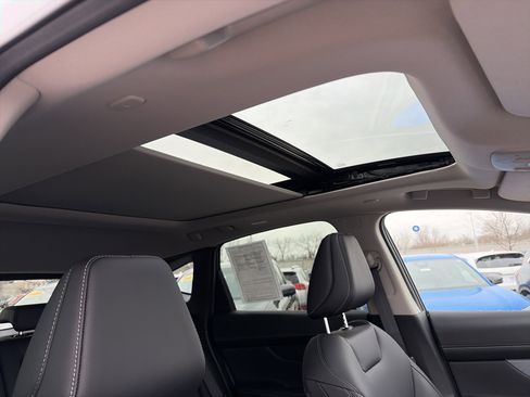 Used 2025 Nissan Murano SL image 16