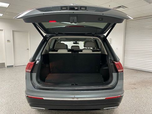Used 2018 Volkswagen Tiguan SEL image 19
