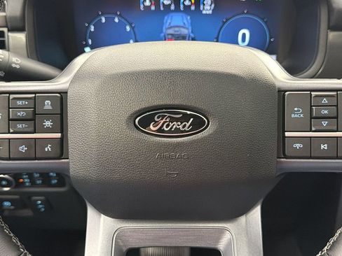 Used 2025 Ford F150 Lariat AWD/4WD image 27