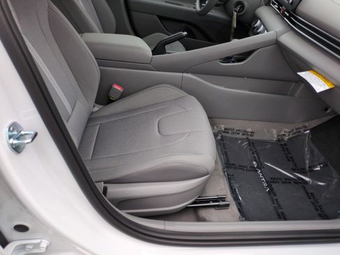 New 2026 Hyundai Elantra SE FWD image 44