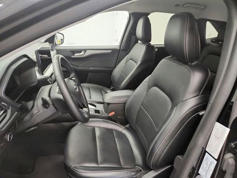 Used 2025 Ford Escape Platinum image 18