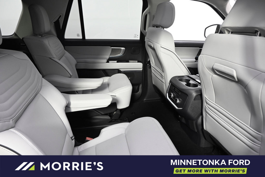 Used 2025 Ford Expedition Max Platinum w/ Platinum Ultimate Package AWD/4WD image 18