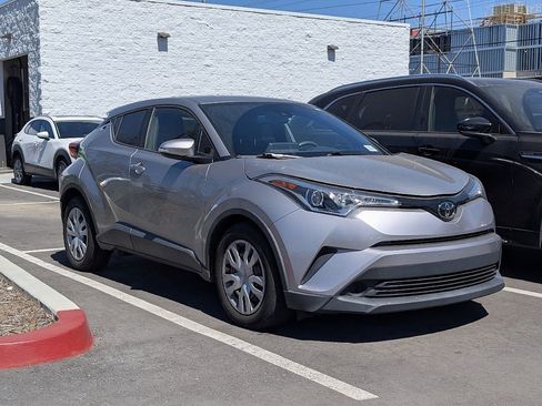 Used 2019 Toyota C-HR LE image 19