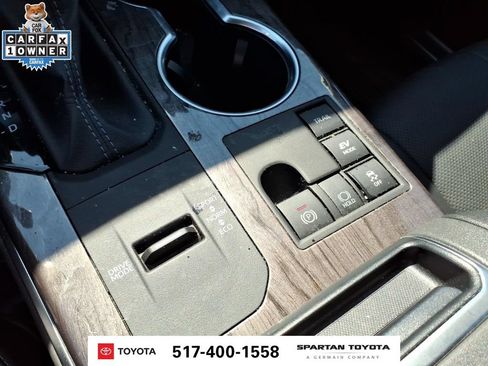 Used 2024 Toyota Highlander Platinum AWD/4WD image 23