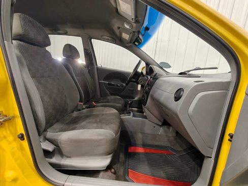 Used 2005 Chevrolet Aveo LS image 17