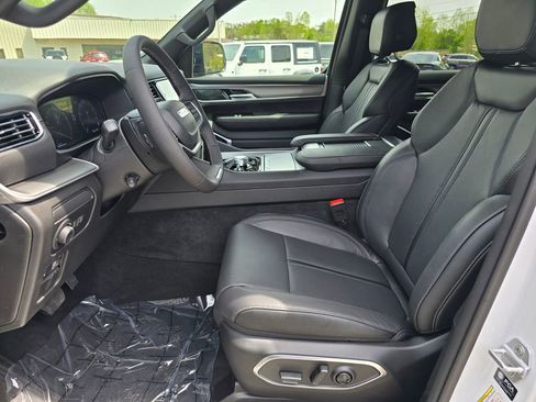 New 2026 Jeep Grand Wagoneer L Limited image 4