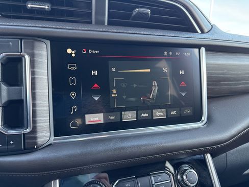 Used 2022 GMC Yukon Denali w/ Denali Ultimate Package image 19