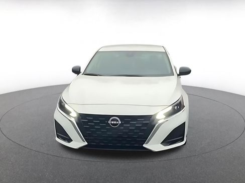 Used 2025 Nissan Altima 2.5 SV image 4