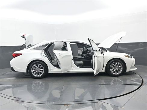 Used 2021 Toyota Avalon XLE image 35