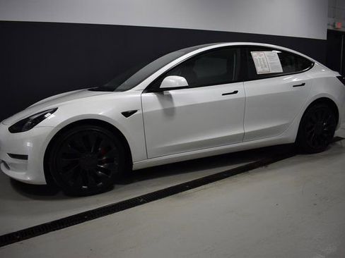 Used 2023 Tesla Model 3 Performance image 2