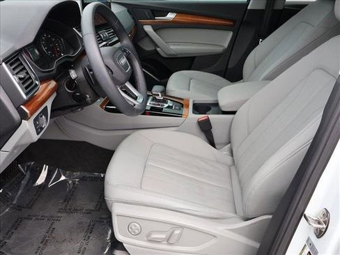 Used 2023 Audi Q5 2.0T Premium w/ Convenience Package AWD/4WD image 22