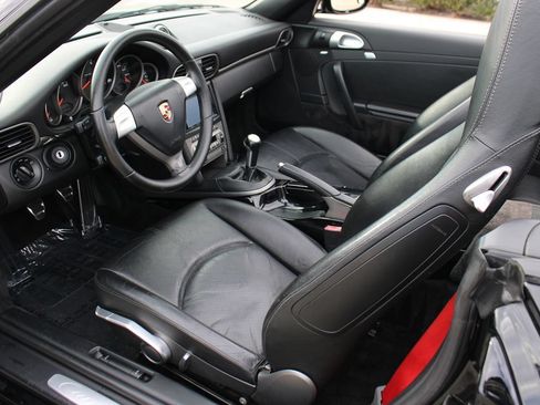 Used 2006 Porsche 911 Carrera RWD image 26