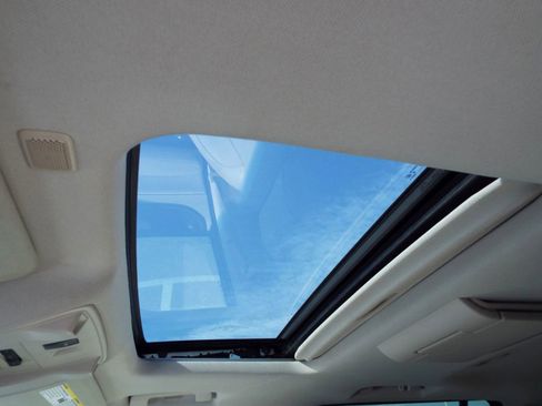 Used 2015 GMC Yukon XL Denali w/ Touring Package image 10