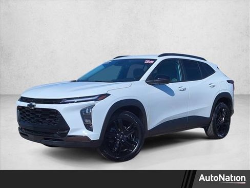 Used 2025 Chevrolet Trax ACTIV w/ Driver Confidence Package image 1