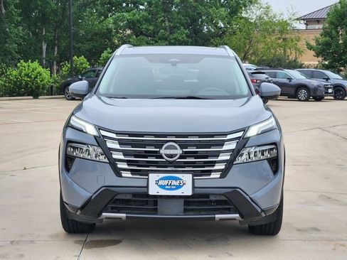 Used 2024 Nissan Rogue Platinum w/ Platinum Premium Package FWD image 2