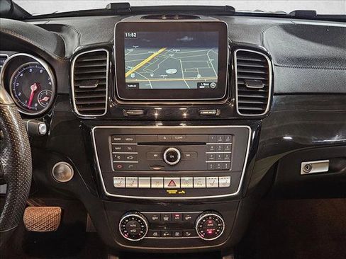 Used 2017 Mercedes-Benz GLS 550 4MATIC image 15