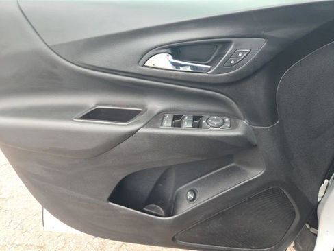 Used 2020 Chevrolet Equinox LT image 35