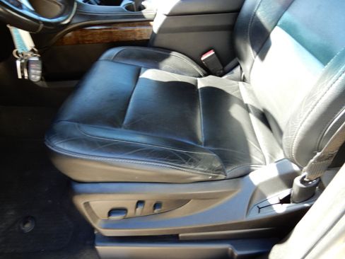 Used 2019 Chevrolet Tahoe LT image 13