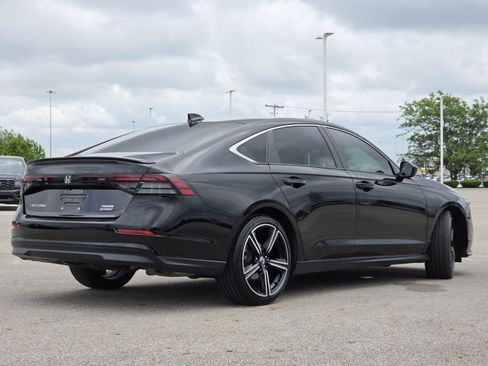 Used 2024 Honda Accord Sport image 17